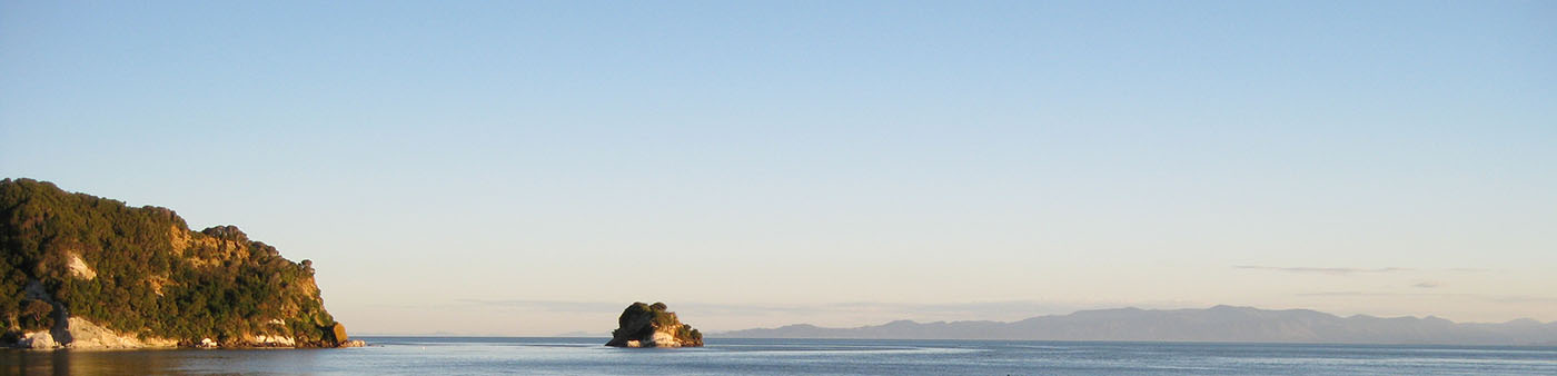 Campsite & accommodation beside the sea